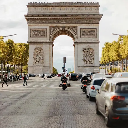 Exceptional With Ac - 2bd-4p - Parc Monceau Apartment